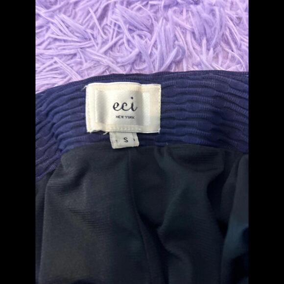 Eci New York pencil skirt with inner liner size small - Picture 5 of 8